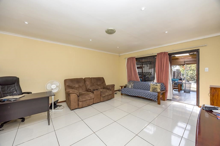 2 Bedroom Property for Sale in Table View Western Cape